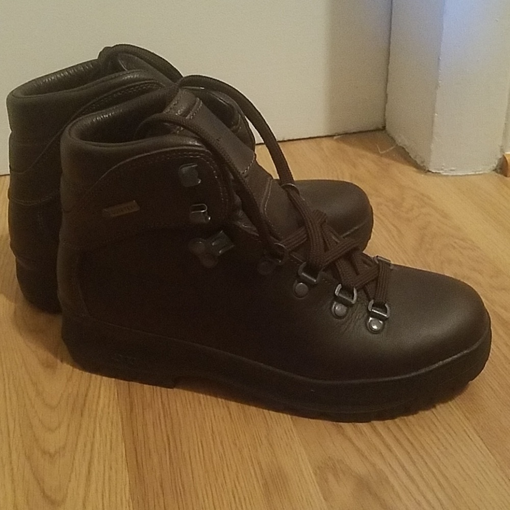 LL Bean leather gortex hiking boots